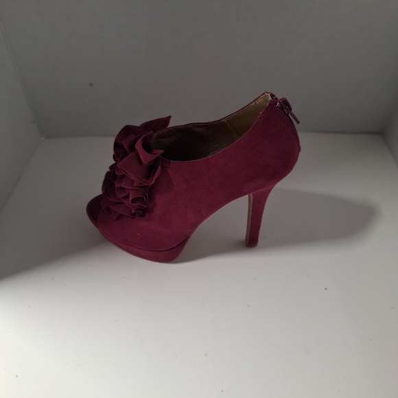 Chic Burgundy Ruffle Peep-Toe Heels - Picture 7 of 10